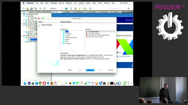 Data on the Wire visualization - Display of all part configurations of the components in the four ...
